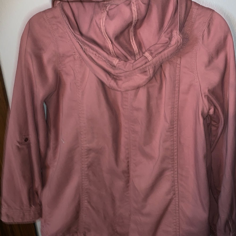 Jacket !! 🤍 - Picture 5 of 5